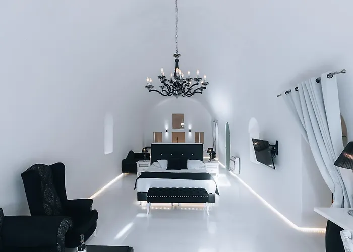 Opera Mansion Santorini Villa Fira 